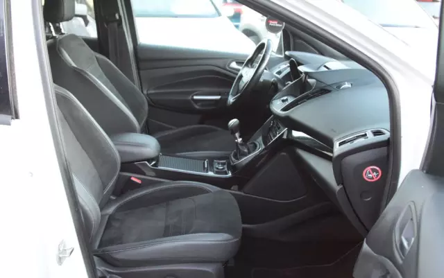 FORD Kuga 2.0 TDCi FWD ST-Line