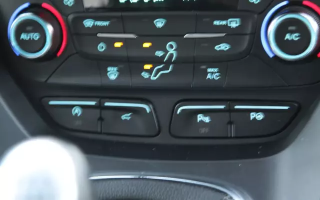 FORD Kuga 2.0 TDCi FWD ST-Line