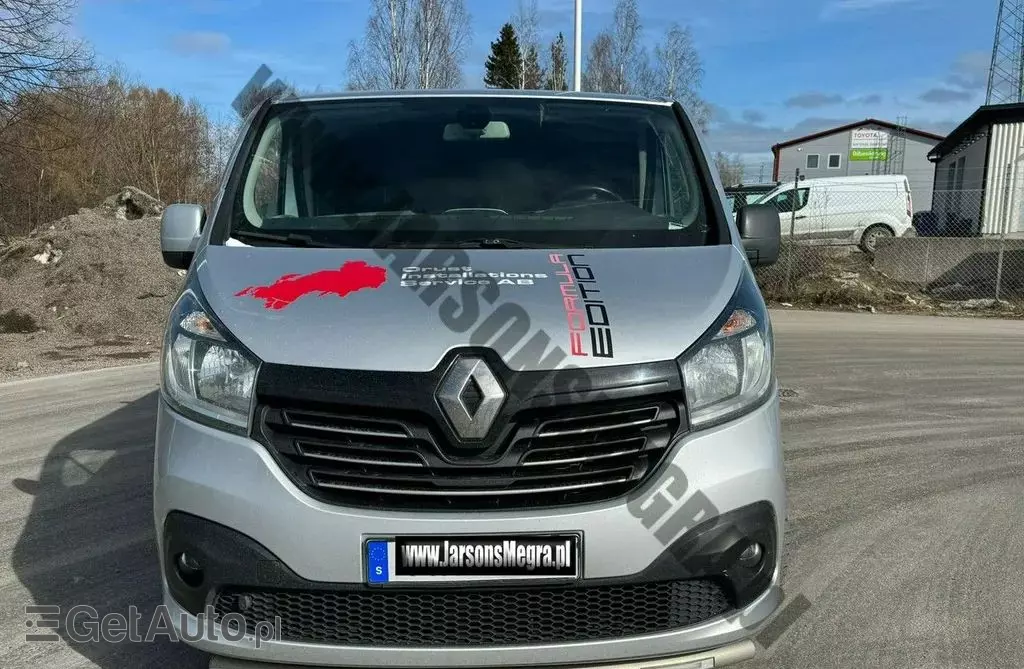 RENAULT Trafic 