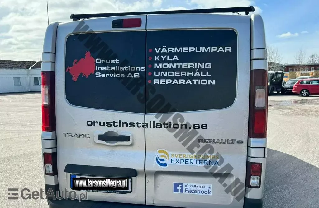 RENAULT Trafic 
