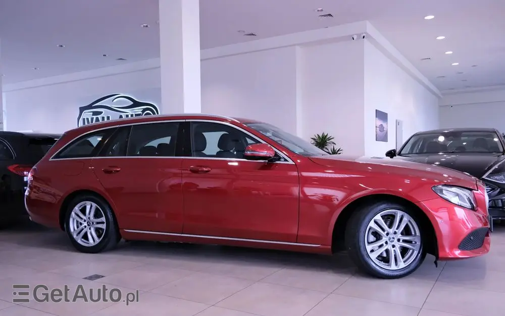 MERCEDES-BENZ Klasa E 220 d 9G-TRONIC
