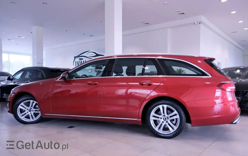MERCEDES-BENZ Klasa E 220 d 9G-TRONIC