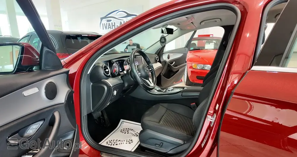 MERCEDES-BENZ Klasa E 220 d 9G-TRONIC