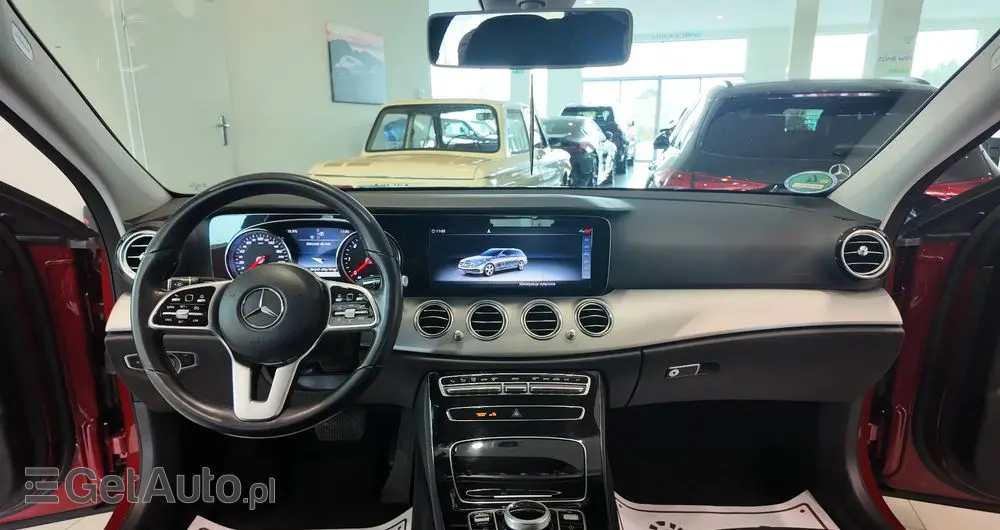 MERCEDES-BENZ Klasa E 220 d 9G-TRONIC