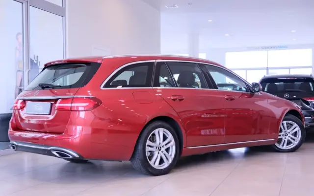 MERCEDES-BENZ Klasa E 220 d 9G-TRONIC