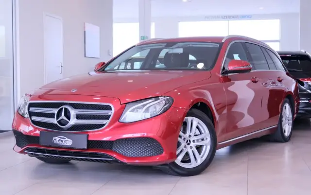 MERCEDES-BENZ Klasa E 220 d 9G-TRONIC