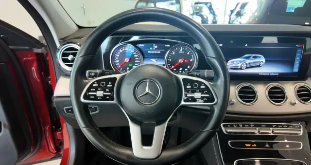 MERCEDES-BENZ Klasa E 220 d 9G-TRONIC