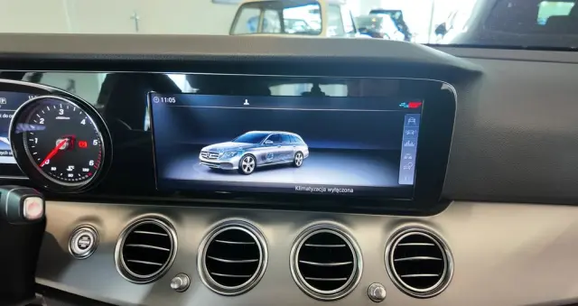 MERCEDES-BENZ Klasa E 220 d 9G-TRONIC