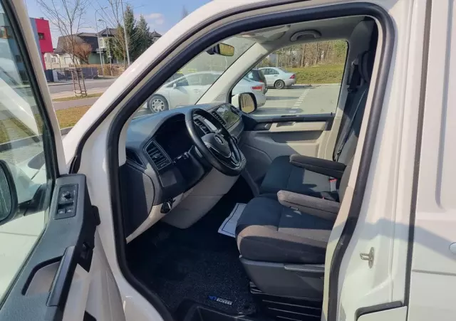 VOLKSWAGEN Transporter 