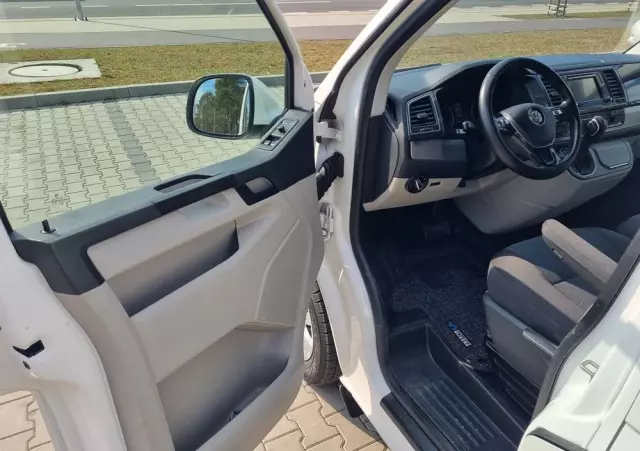 VOLKSWAGEN Transporter 