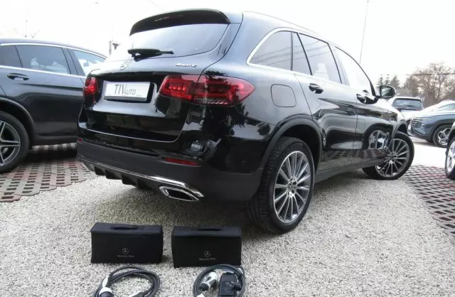 MERCEDES-BENZ Glc 
