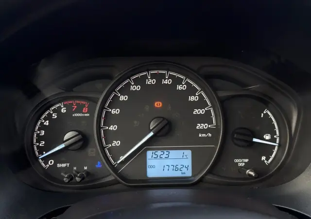 TOYOTA Yaris 1.0 Life