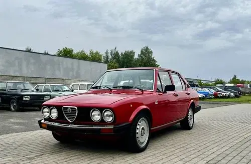 ALFA ROMEO Alfetta 