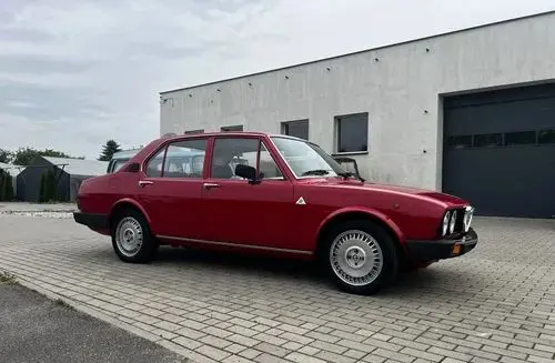ALFA ROMEO Alfetta 