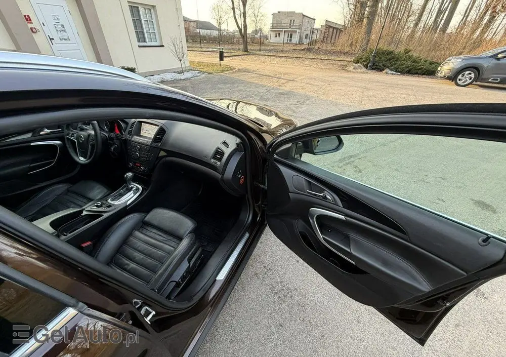 OPEL Insignia 