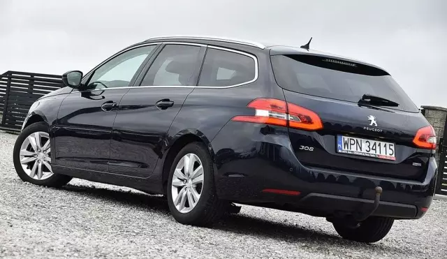 PEUGEOT 308 