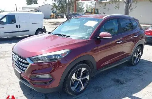 HYUNDAI Tucson 