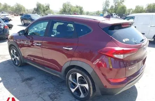HYUNDAI Tucson 