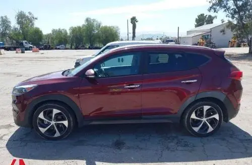 HYUNDAI Tucson 