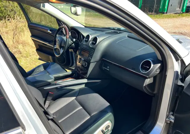 MERCEDES-BENZ GL 450 4Matic 7G-TRONIC Grand Edition