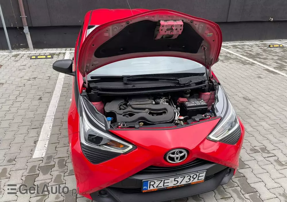 TOYOTA Aygo 1.0 VVT-i Black Edition