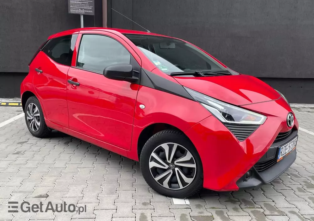 TOYOTA Aygo 1.0 VVT-i Black Edition