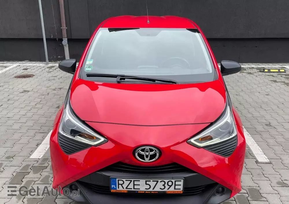 TOYOTA Aygo 1.0 VVT-i Black Edition