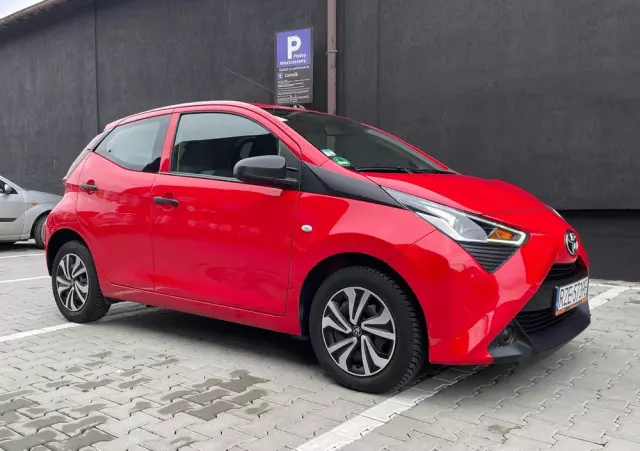 TOYOTA Aygo 1.0 VVT-i Black Edition