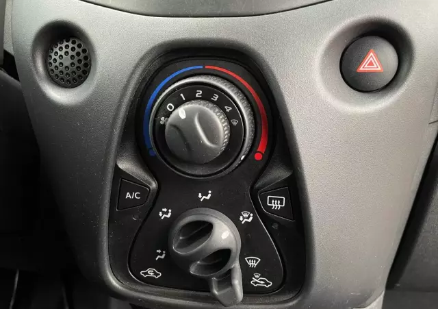 TOYOTA Aygo 1.0 VVT-i Black Edition