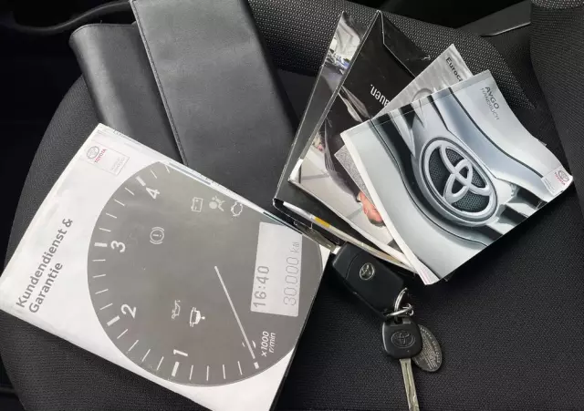 TOYOTA Aygo 1.0 VVT-i Black Edition