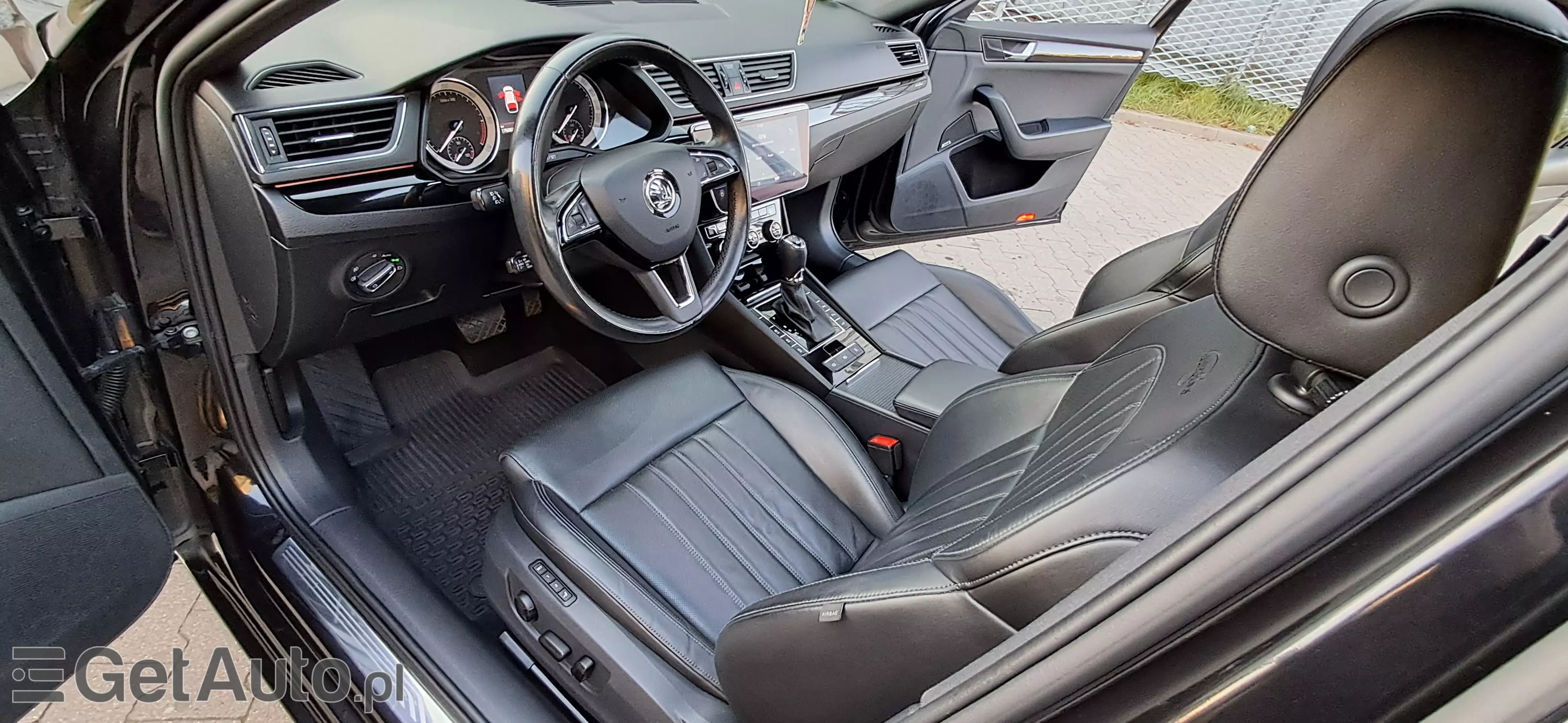 SKODA Superb Laurin & Klement 4x4 DSG