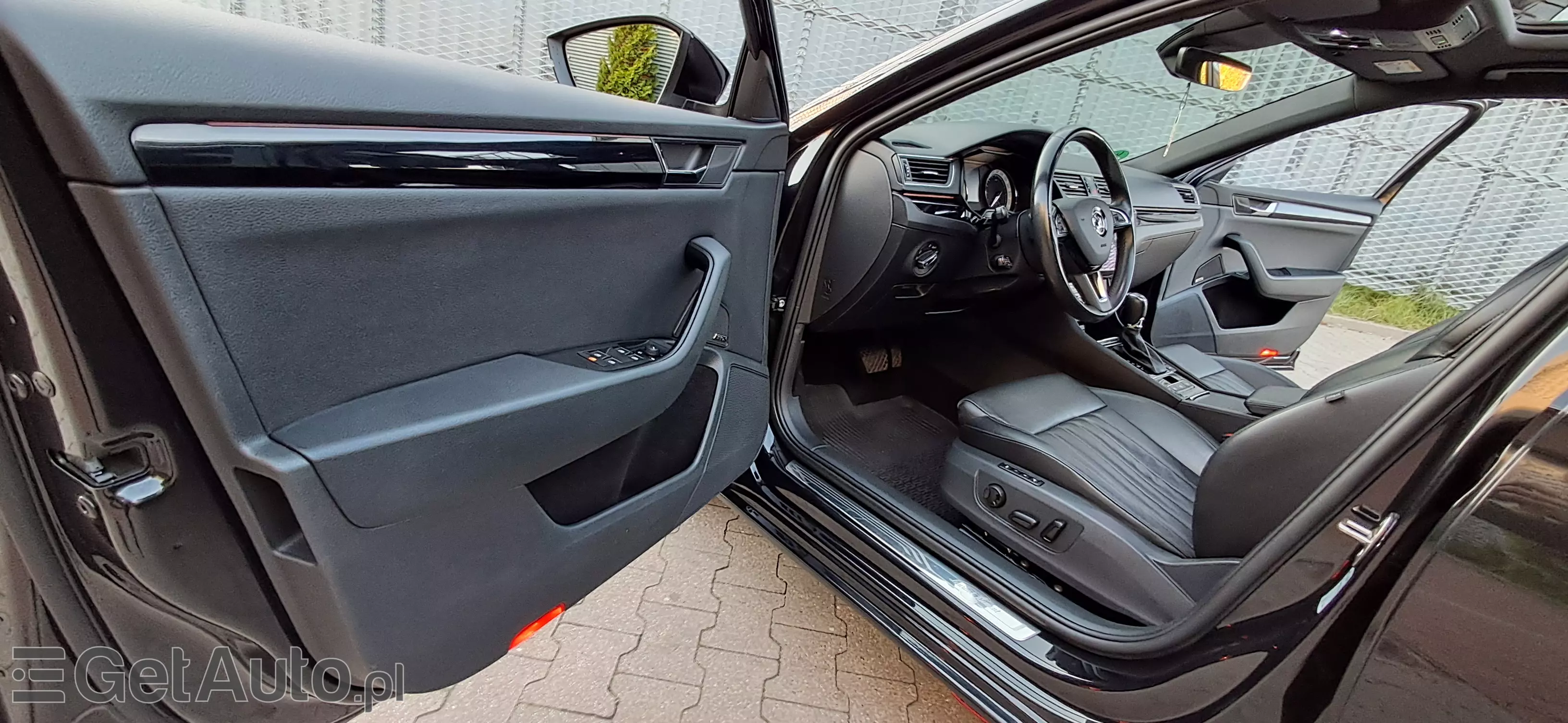 SKODA Superb Laurin & Klement 4x4 DSG