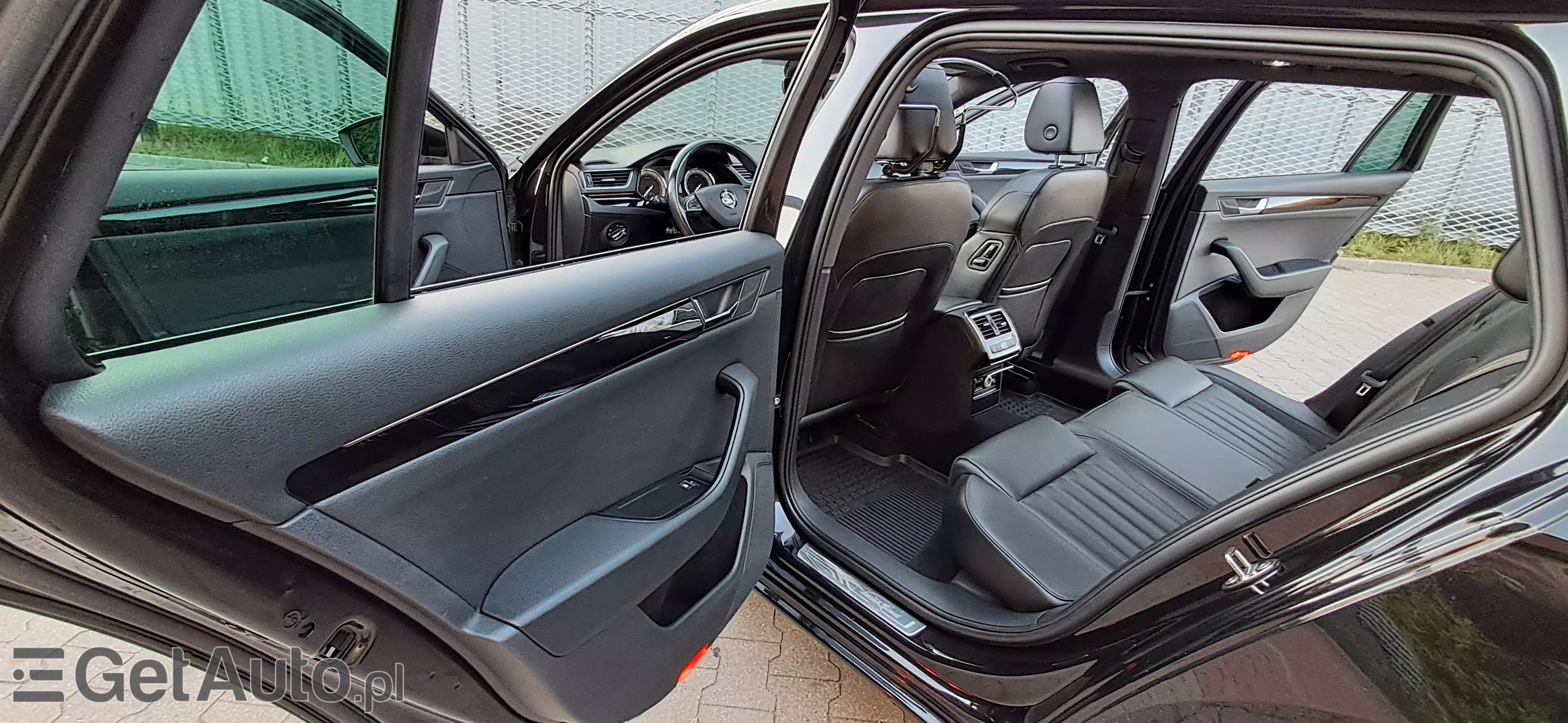 SKODA Superb Laurin & Klement 4x4 DSG