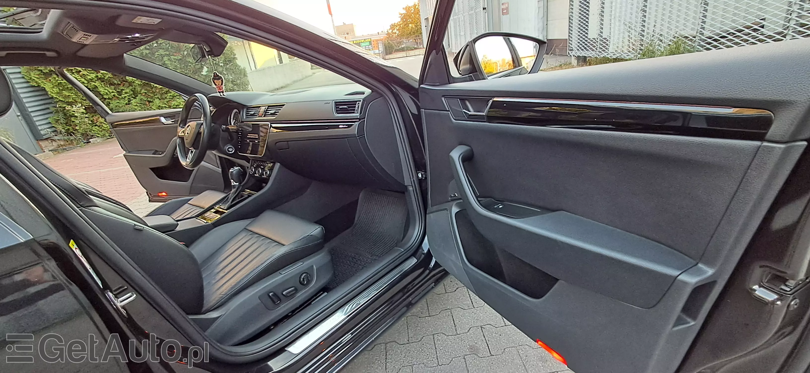 SKODA Superb Laurin & Klement 4x4 DSG