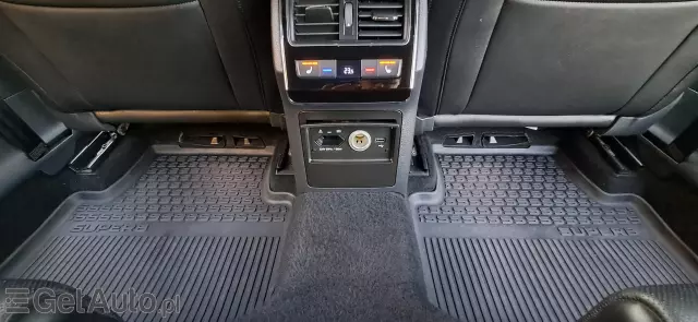 SKODA Superb Laurin & Klement 4x4 DSG