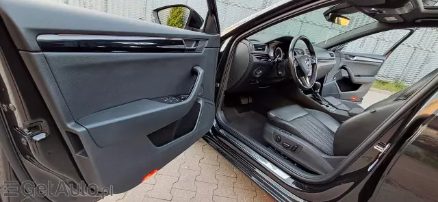 SKODA Superb Laurin & Klement 4x4 DSG