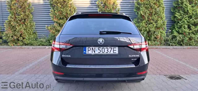 SKODA Superb Laurin & Klement 4x4 DSG