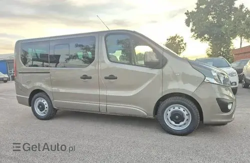 OPEL Vivaro 