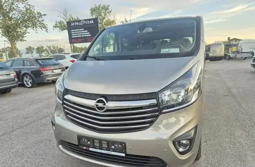 OPEL Vivaro 