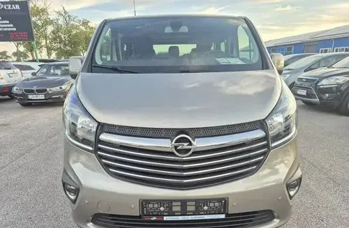 OPEL Vivaro 
