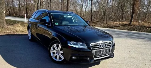 AUDI A4 