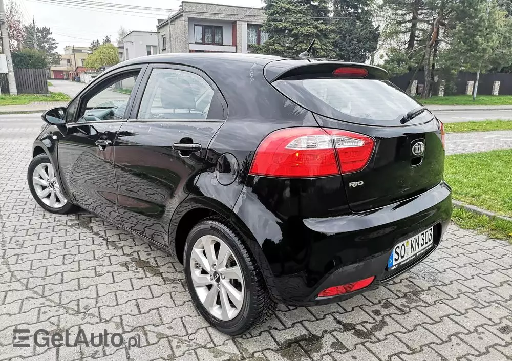 KIA Rio 1.2 Dream Team Edition