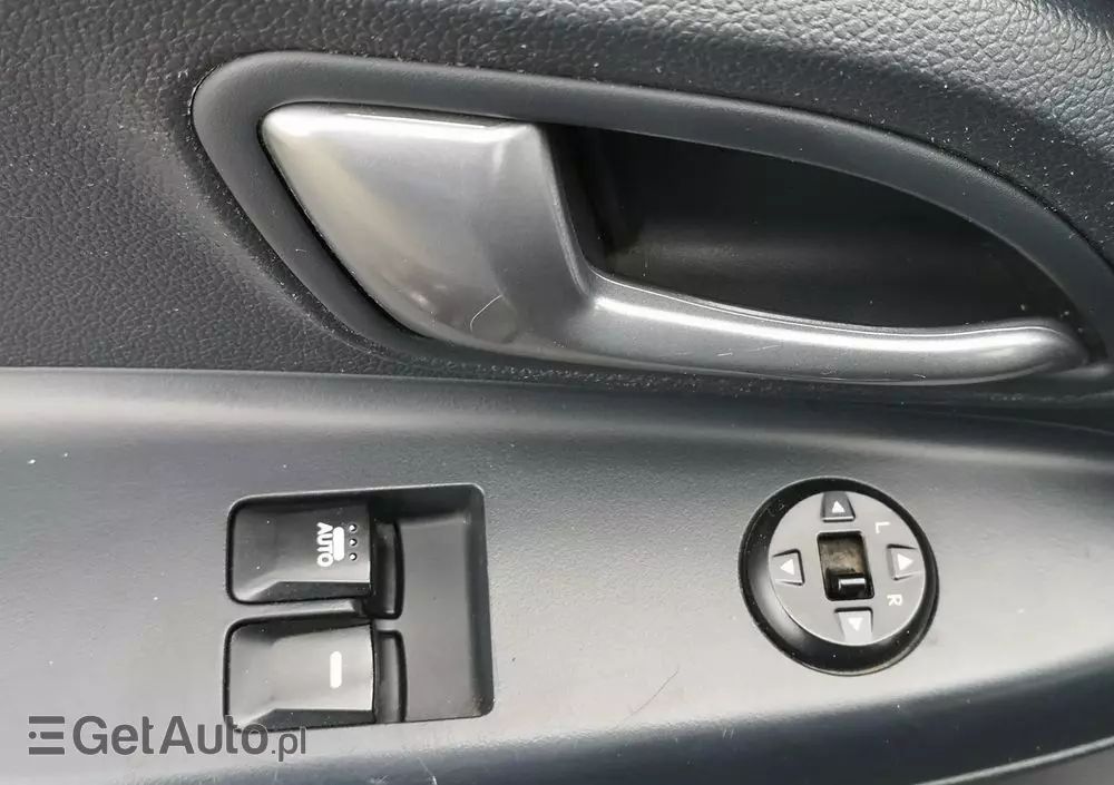 KIA Rio 1.2 Dream Team Edition