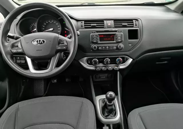 KIA Rio 1.2 Dream Team Edition