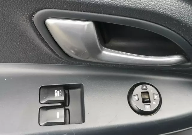 KIA Rio 1.2 Dream Team Edition