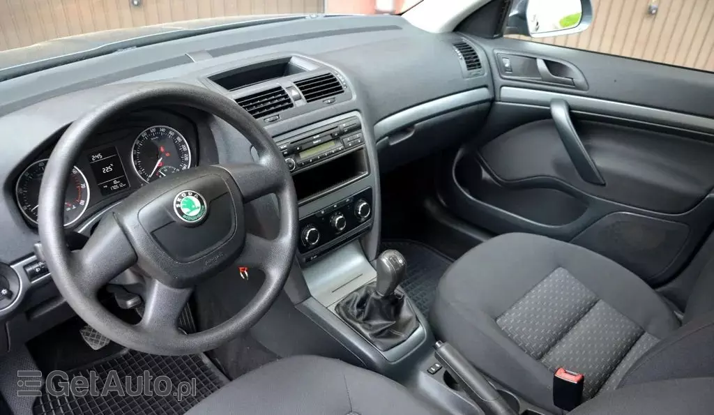SKODA Octavia 