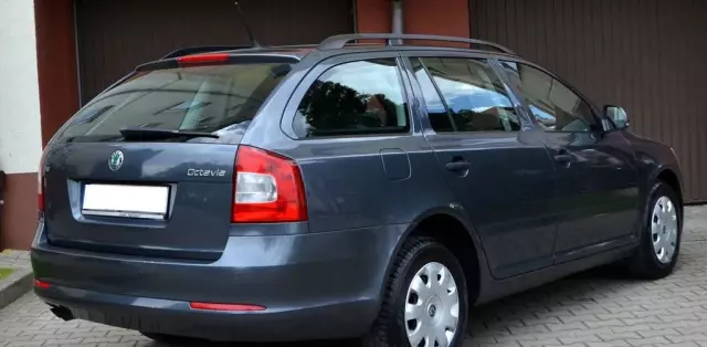 SKODA Octavia 