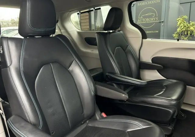 CHRYSLER Pacifica 
