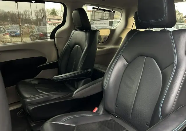 CHRYSLER Pacifica 