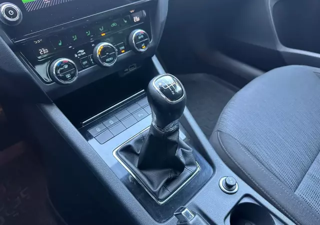 SKODA Octavia 1.5 TSI ACT Style